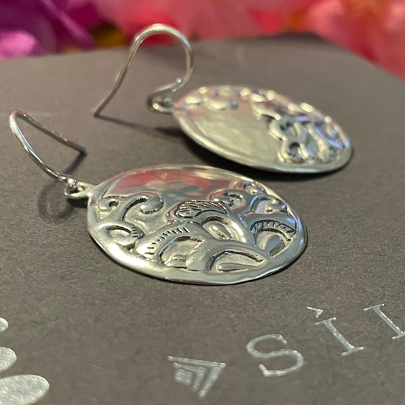 Silpada Rare ‘TIDAL WAVE’ Textured Sterling Silver Earrings W2987 - Picture 5 of 14